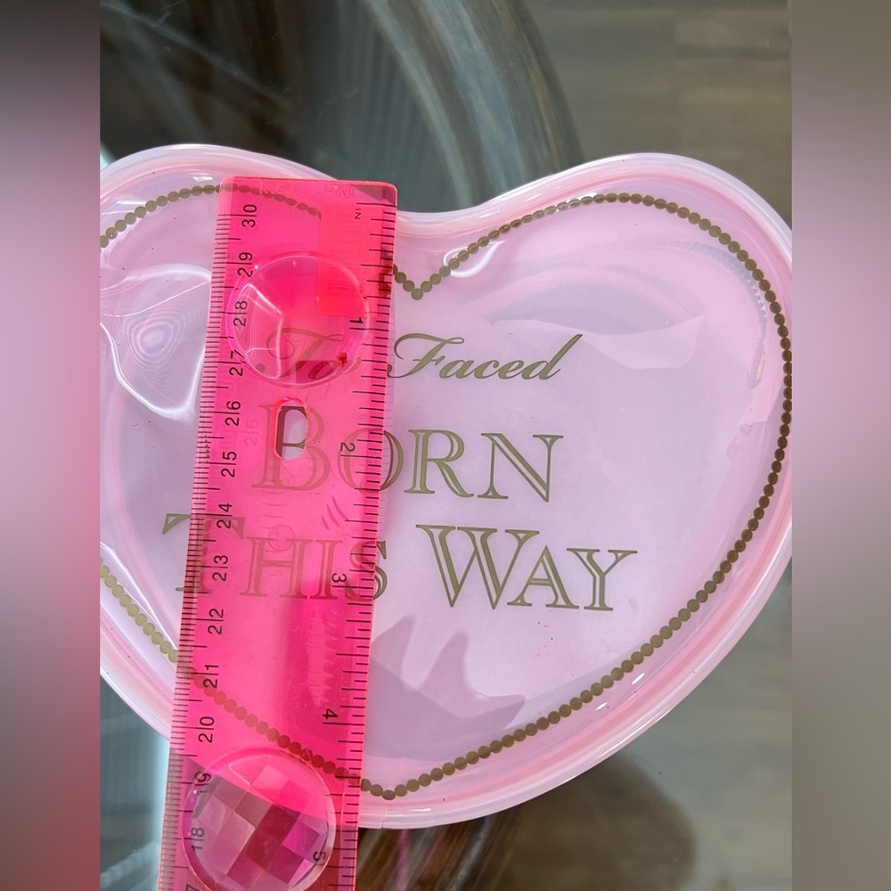 TOO Faced Zip Up Heart , new - Picture 3 of 6